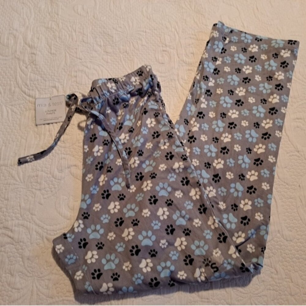 Mia & Tess women's size Small gray dog paw designed lounge pants, New